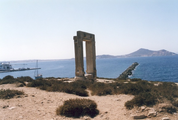 naxos04.jpg