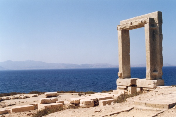 naxos05.jpg